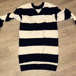 Old Navy Striped Crewneck Dress in Navy and White